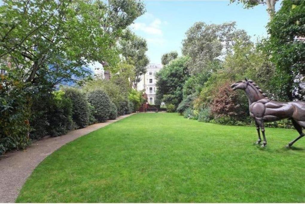 Stunning 2 Bed/2Bath Flat In Heart Of Kensington Londres Exterior foto