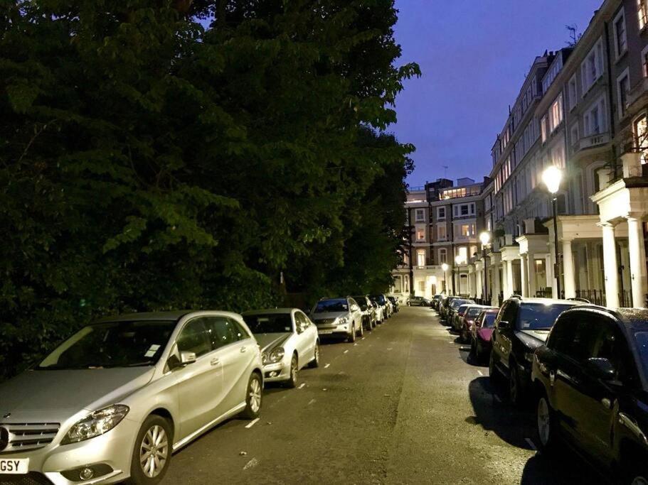 Stunning 2 Bed/2Bath Flat In Heart Of Kensington Londres Exterior foto