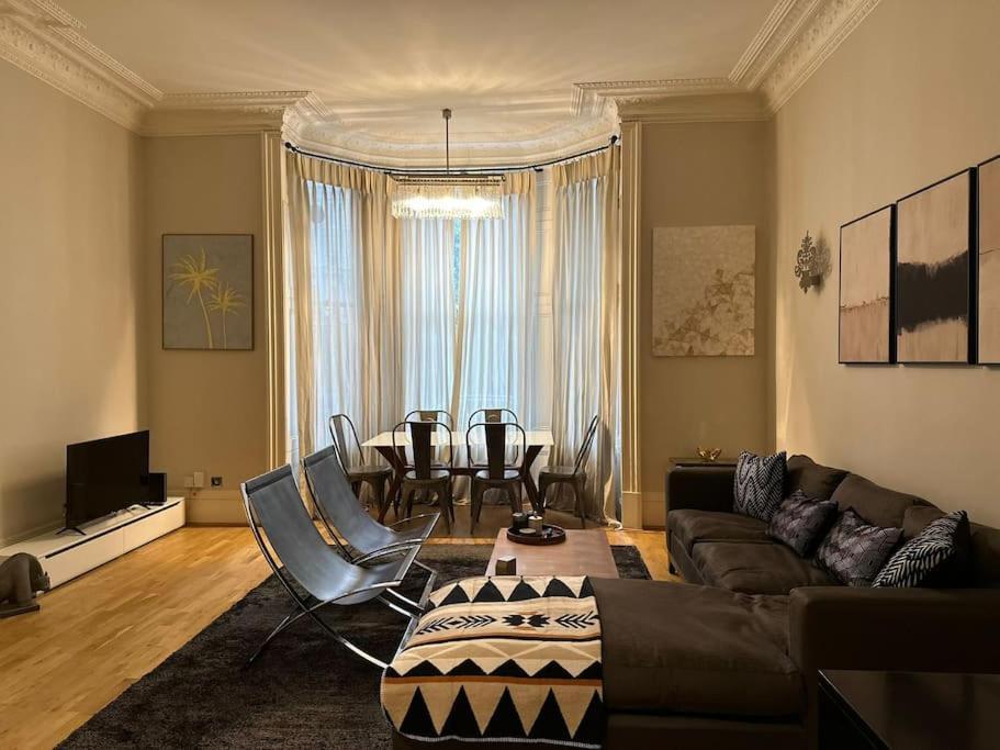 Stunning 2 Bed/2Bath Flat In Heart Of Kensington Londres Exterior foto