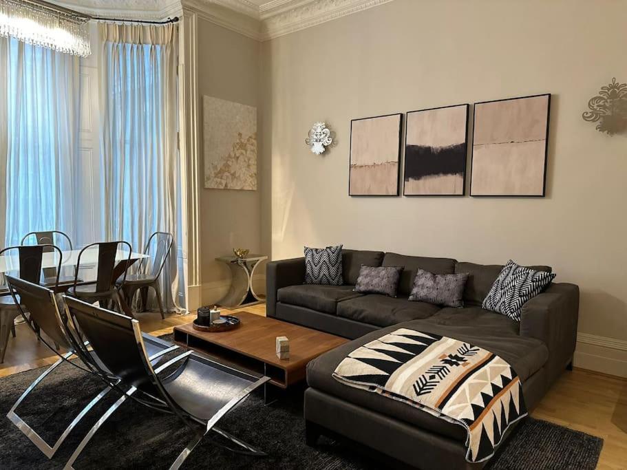 Stunning 2 Bed/2Bath Flat In Heart Of Kensington Londres Exterior foto