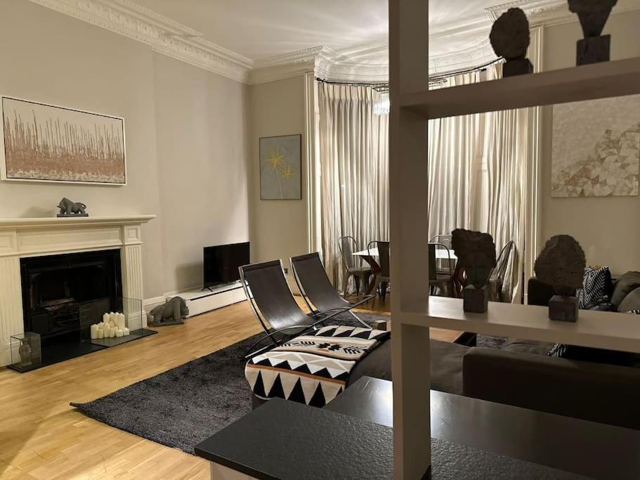 Stunning 2 Bed/2Bath Flat In Heart Of Kensington Londres Exterior foto